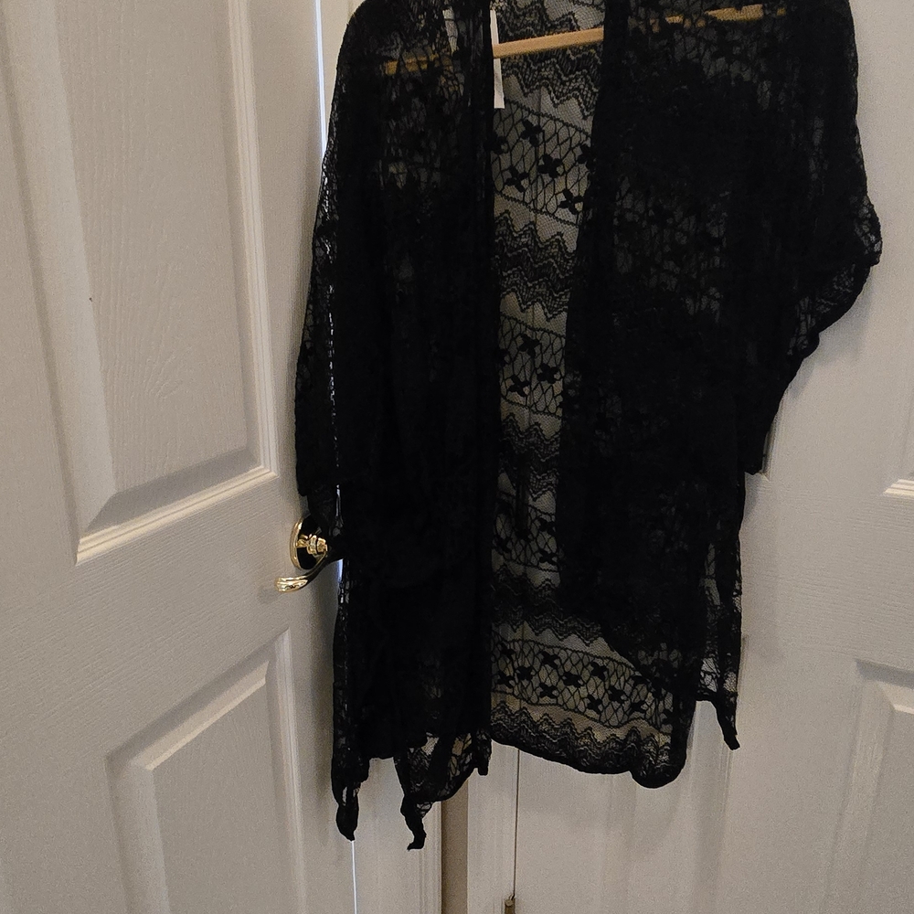 Do Everything in Love Women's Tunic/Kimono - Black